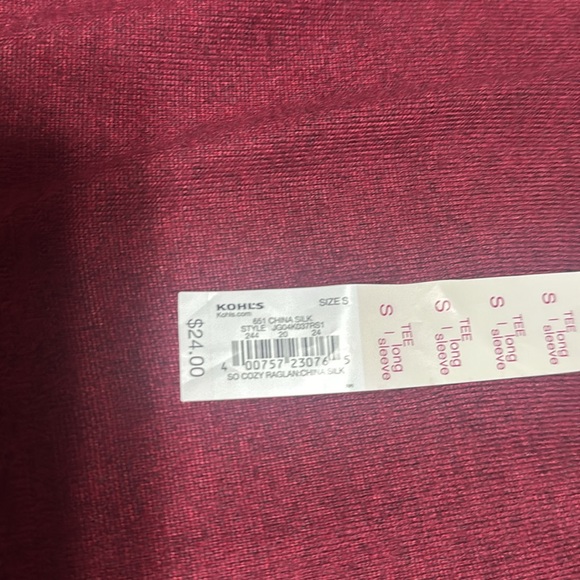 NWT Supercozy Tee Burgundy So from Kohls - Picture 5 of 5